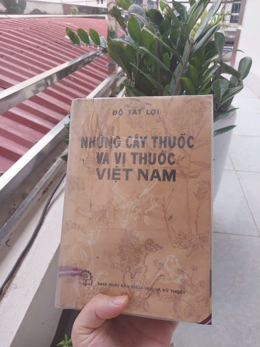 Medicinal Plants and Remedies of Vietnam by Đỗ Tất Lợi – A Rare 1986 Vietnamese Book