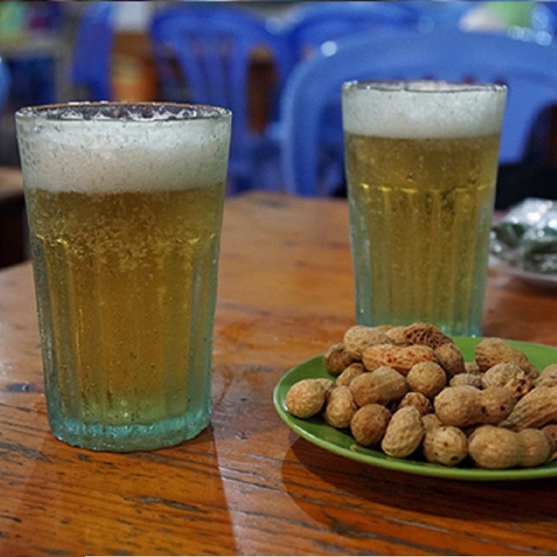 The Legend of Hanoi’s Iconic Recycled Beer Mug | Vietcraft.art