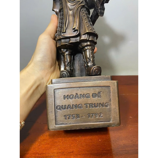 Nguyen Hue – Quang Trung Emperor of Dai Viet | Feng Shui Worship Bronze Statue