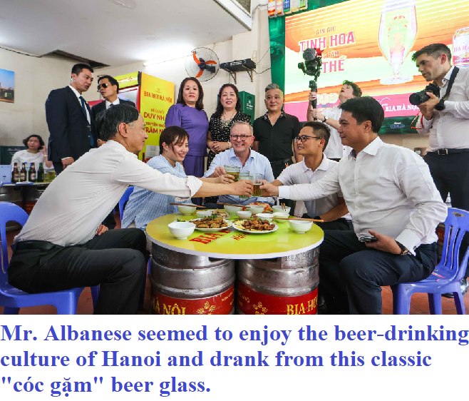 Set 02 pcs Of Glass Beer Mug, Hanoi Draft Beer Mug, Cultural Trait of Hanoian
