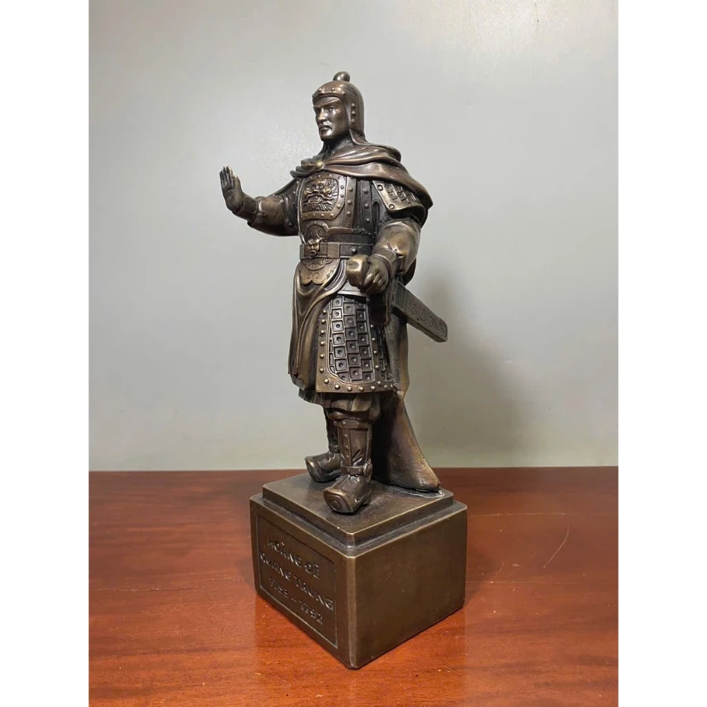 Nguyen Hue – Quang Trung Emperor of Dai Viet | Feng Shui Worship Bronze Statue
