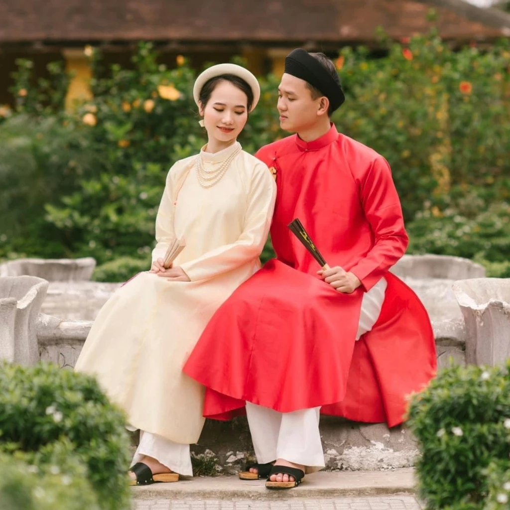 Traditional Vietnamese Wooden Clogs or Sole sisters (Guoc Moc) Sandal For Ao Dai