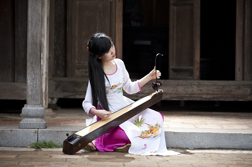 Vietnamese Dan Bau – The Story, Craft, Sound, and Cultural Heritage of Vietnam’s One-String Instrument