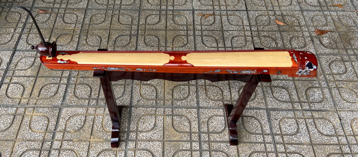 Vietnamese Dan Bau – The Story, Craft, Sound, and Cultural Heritage of Vietnam’s One-String Instrument