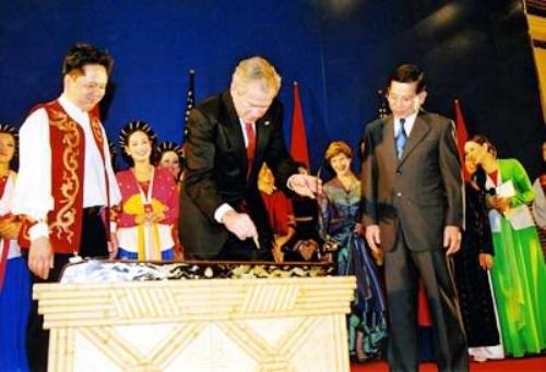 Vietnamese Dan Bau – The Story, Craft, Sound, and Cultural Heritage of Vietnam’s One-String Instrument