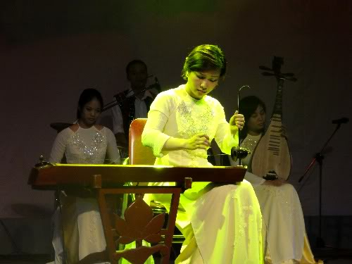 Vietnamese Dan Bau – The Story, Craft, Sound, and Cultural Heritage of Vietnam’s One-String Instrument