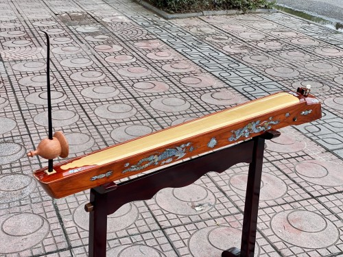 Vietnamese Dan Bau – The Story, Craft, Sound, and Cultural Heritage of Vietnam’s One-String Instrument