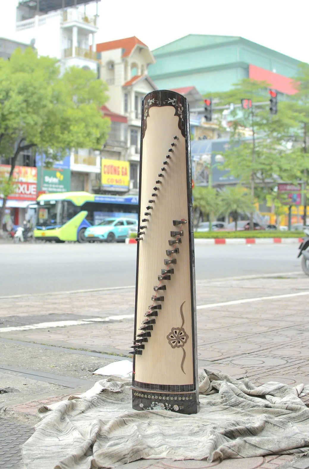 Dan Tranh (Vietnamese Zither) – The Soul of Vietnamese Folk Music
