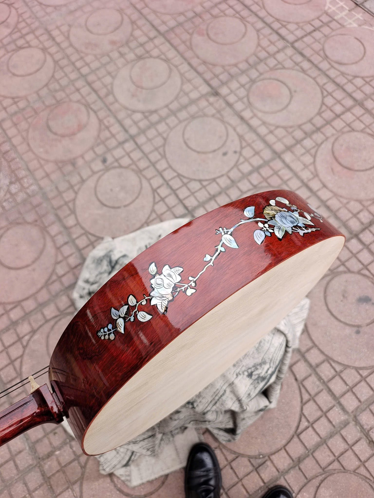 Dan Nguyet (Vietnamese Moon-Shaped Lute): The Story, Sound, Craftsmanship & Cultural Heritage of Vietnam.