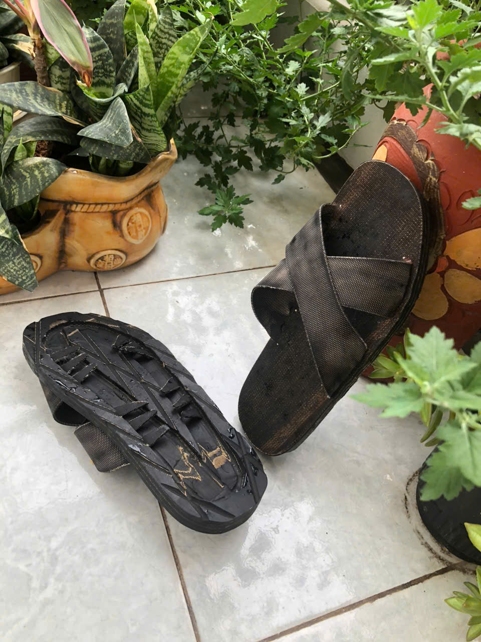 Ho Chi Minh Rubber Sandals - Handmade in Vietnam - Fabric-Lined Tire Sole - Legendary War-Era Heritage Gift