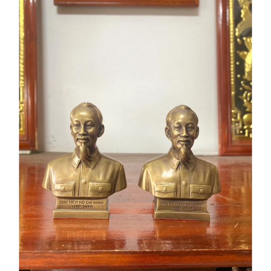 Statues of President Ho Chi Minh by Bronze Revering a Vietnam National Hero