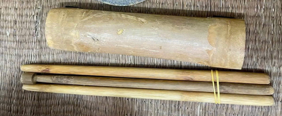 Phach Tre (Vietnamese Bamboo Clappers) & Canh (Traditional Vietnamese Small Brass Gong)