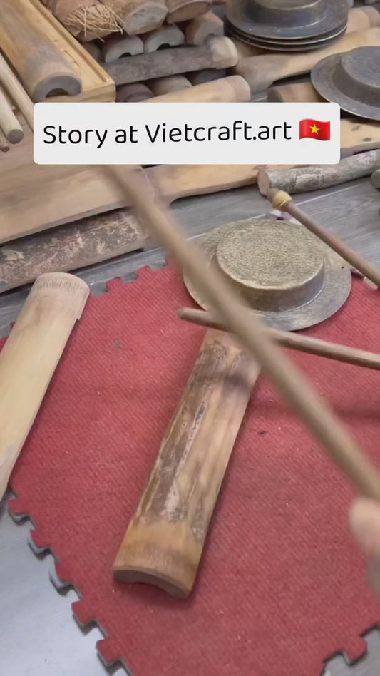 Phach Tre (Vietnamese Bamboo Clappers) & Canh (Traditional Vietnamese Small Brass Gong)