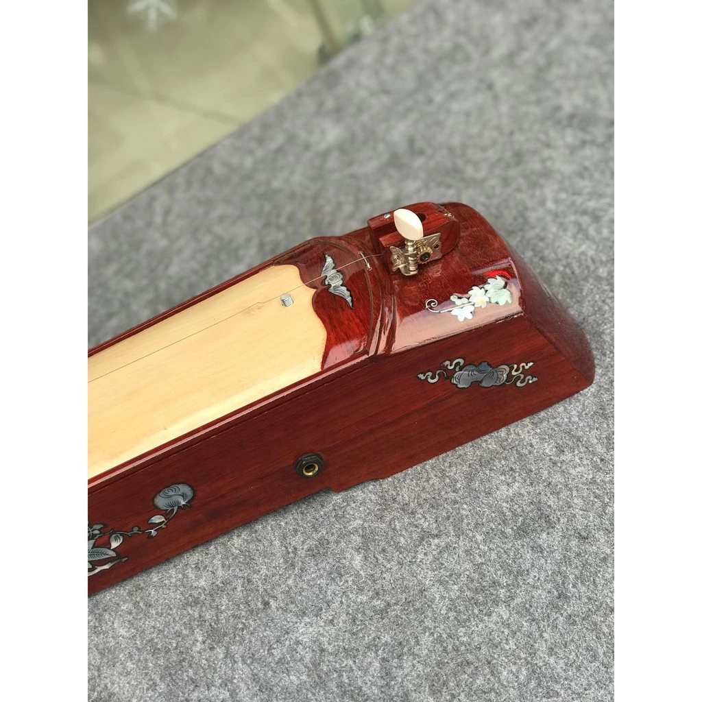 Folding Vietnamese Dan Bau monochord - Traditional musical instrument of Vietnam
