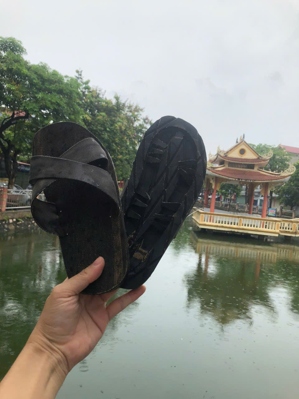 Ho Chi Minh Rubber Sandals - Handmade in Vietnam - Fabric-Lined Tire Sole - Legendary War-Era Heritage Gift